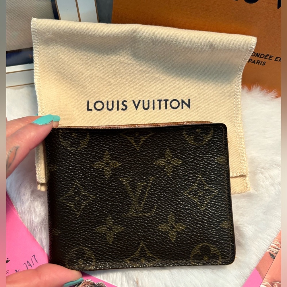 Louis Vuitton Monogram Canvas Bi-Fold Wallet in Brown